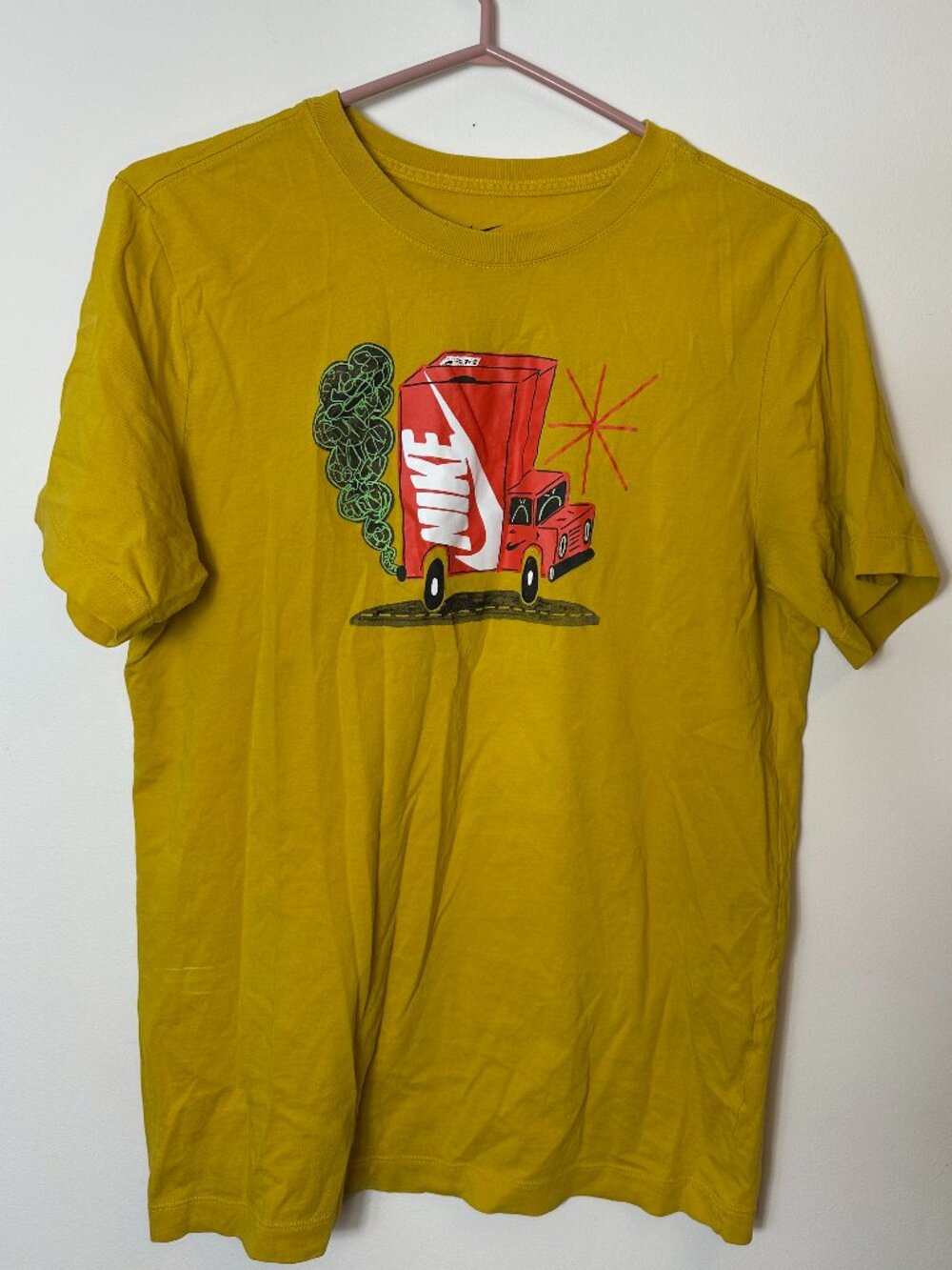 Nike Mustard Graphic T-Shirt Red Shoe Box Truck Art Logo Size M